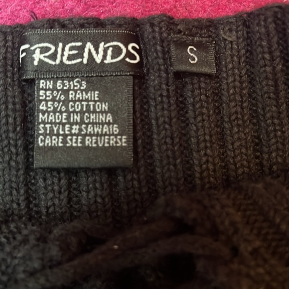 Vintage Y2K Goth Grunge Lace up front Black knit halter vest top - Picture 4 of 4